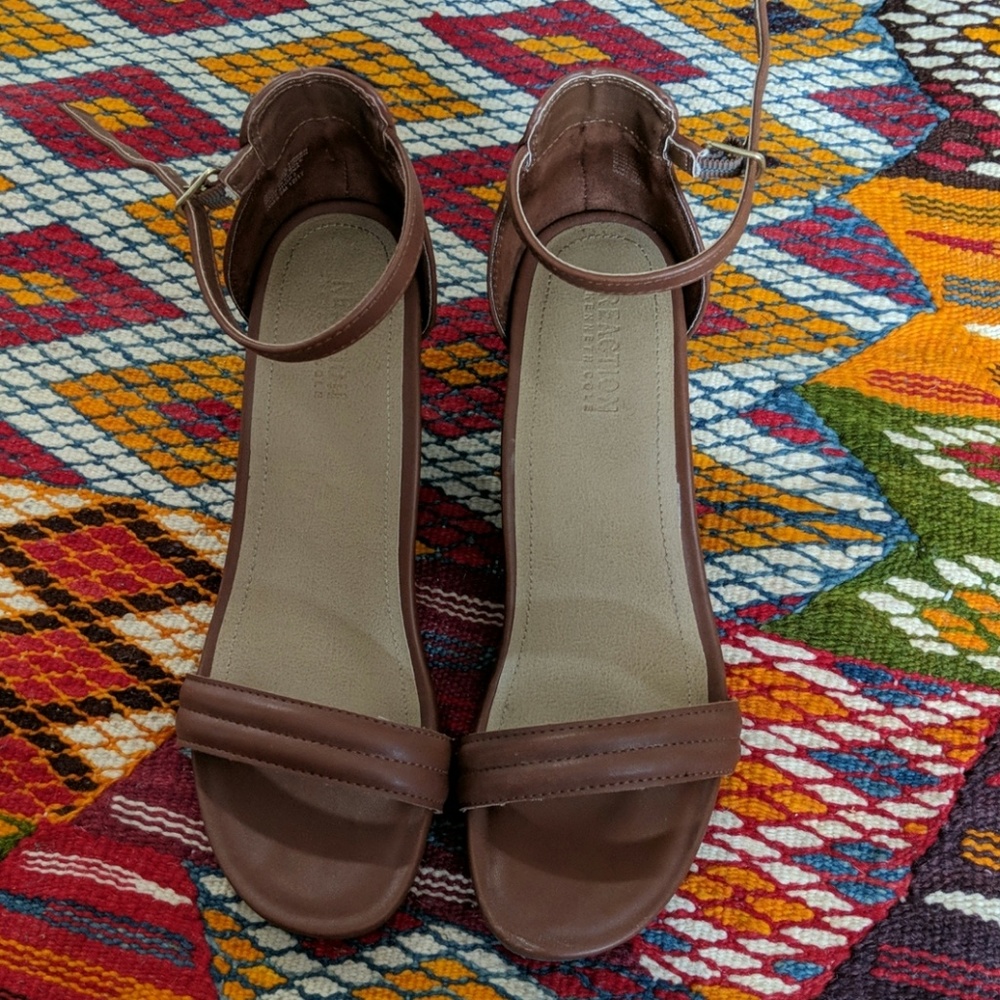 Kenneth Cole Reaction Womens Brown Wedges Size 9